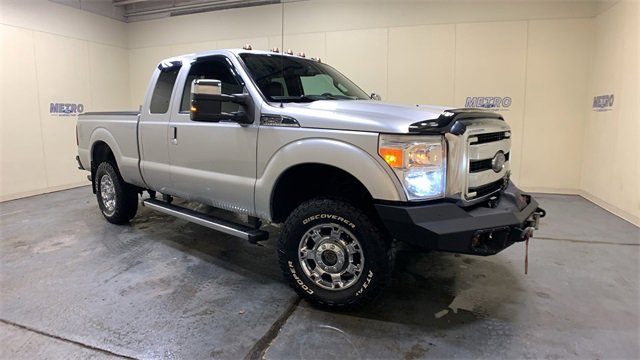 Used 2016 Ford F250 Lariat w/ Chrome Package image 1