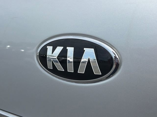 Used 2021 Kia Sedona LX image 34