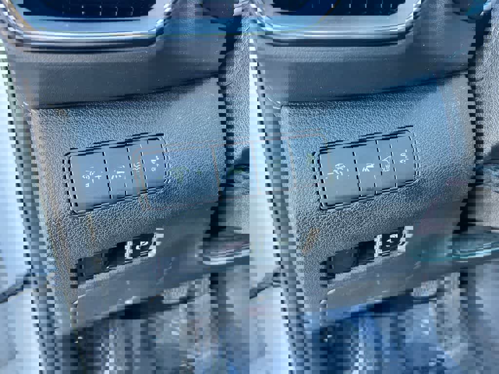 Used 2023 Hyundai Santa Fe SEL image 17