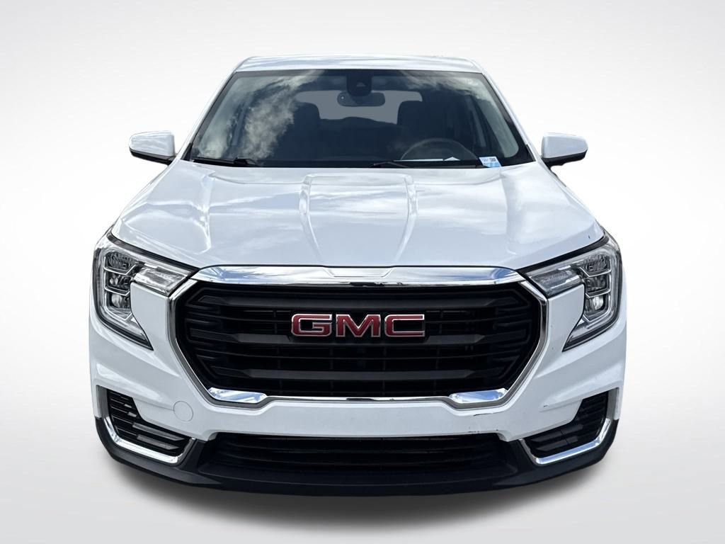 Used 2024 GMC Terrain SLE image 9