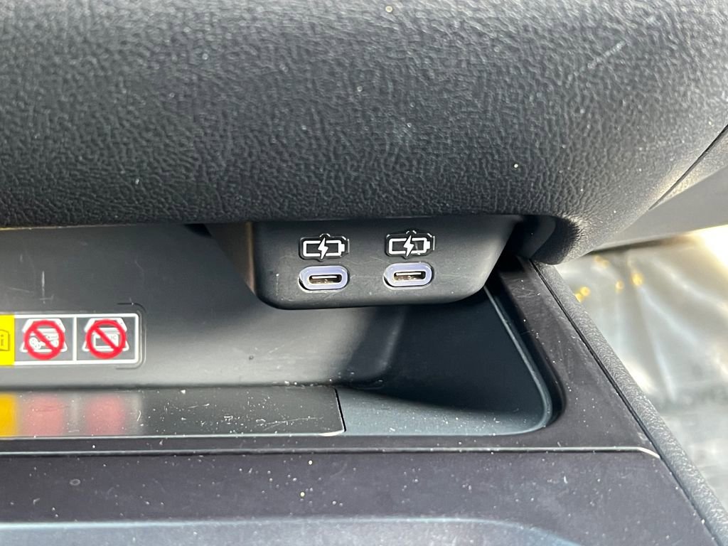 Used 2023 Lexus UX 250h F Sport image 22