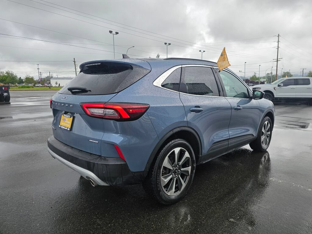 Certified 2025 Ford Escape Platinum AWD/4WD image 6
