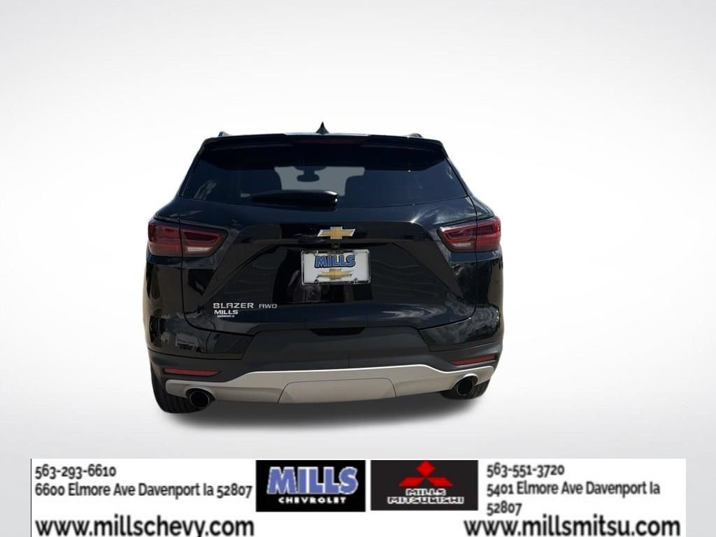 Used 2023 Chevrolet Blazer LT w/ Convenience Package AWD/4WD image 4