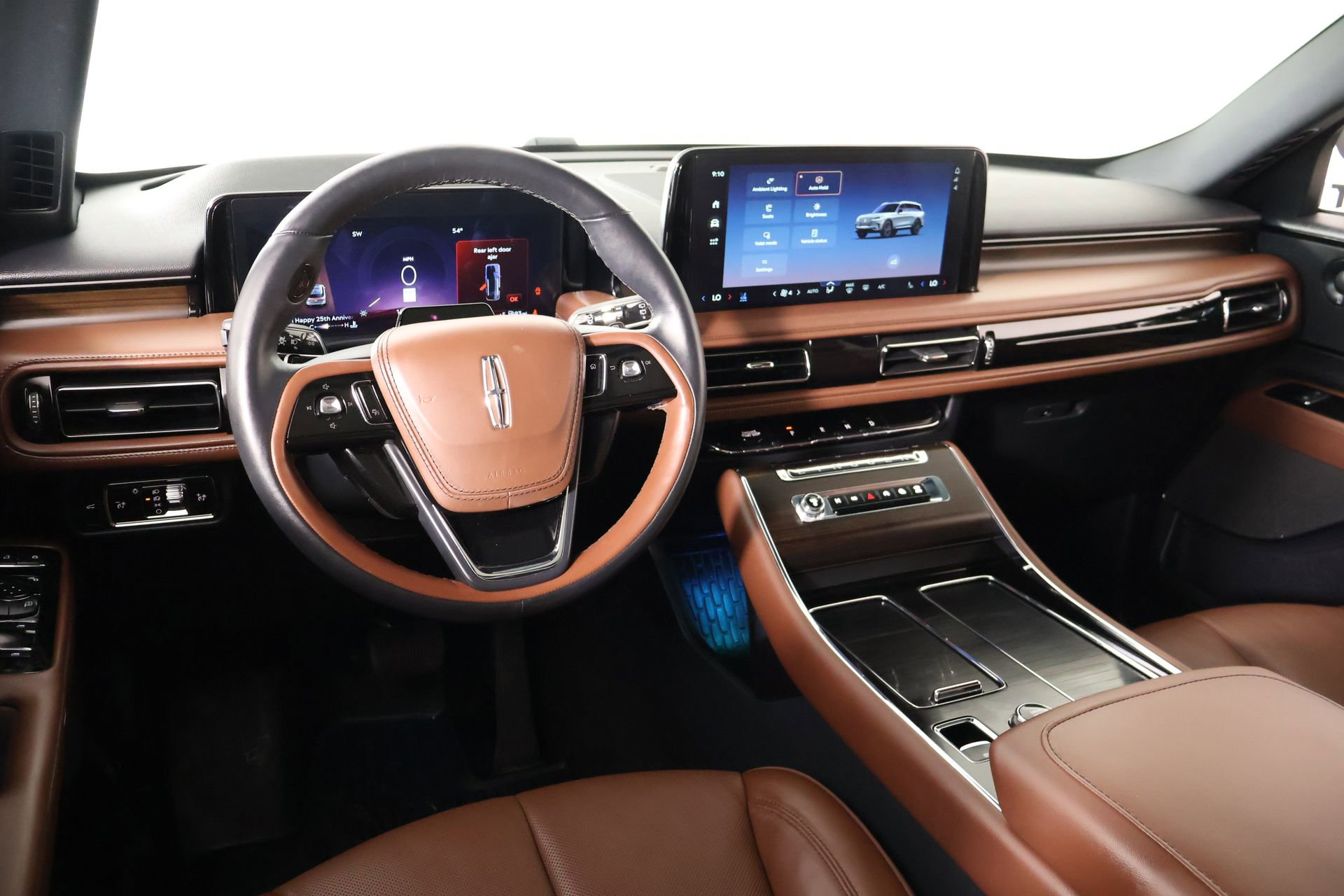 Used 2025 Lincoln Aviator Reserve w/ Jet Appearance Package AWD/4WD image 2