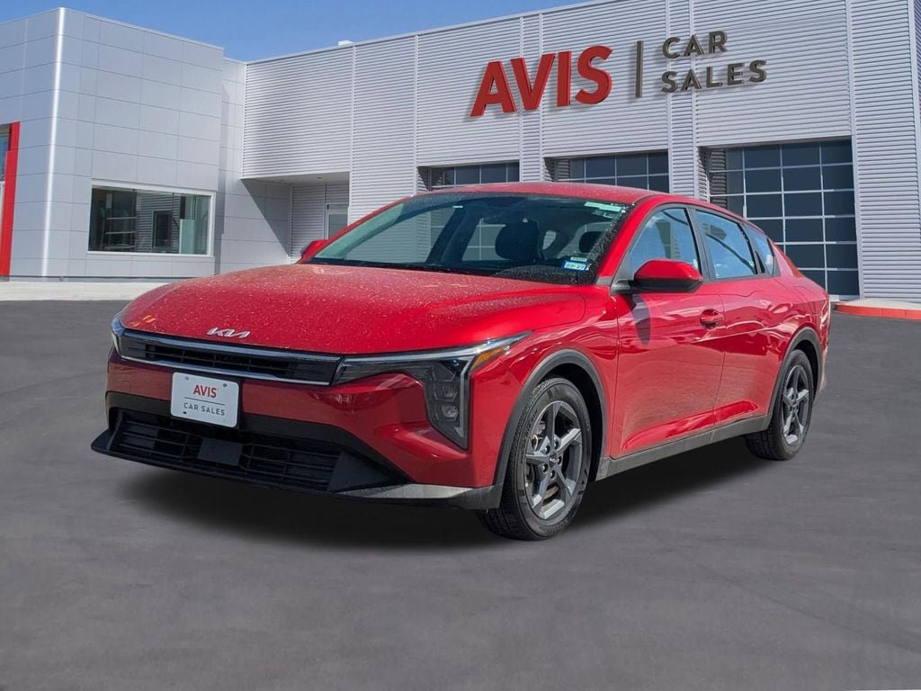 Used 2025 Kia K4 LXS image 1