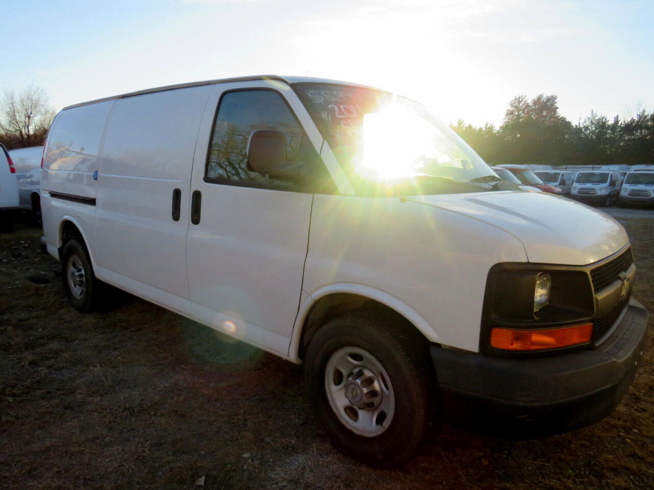 Used 2011 Chevrolet Express 2500 image 23