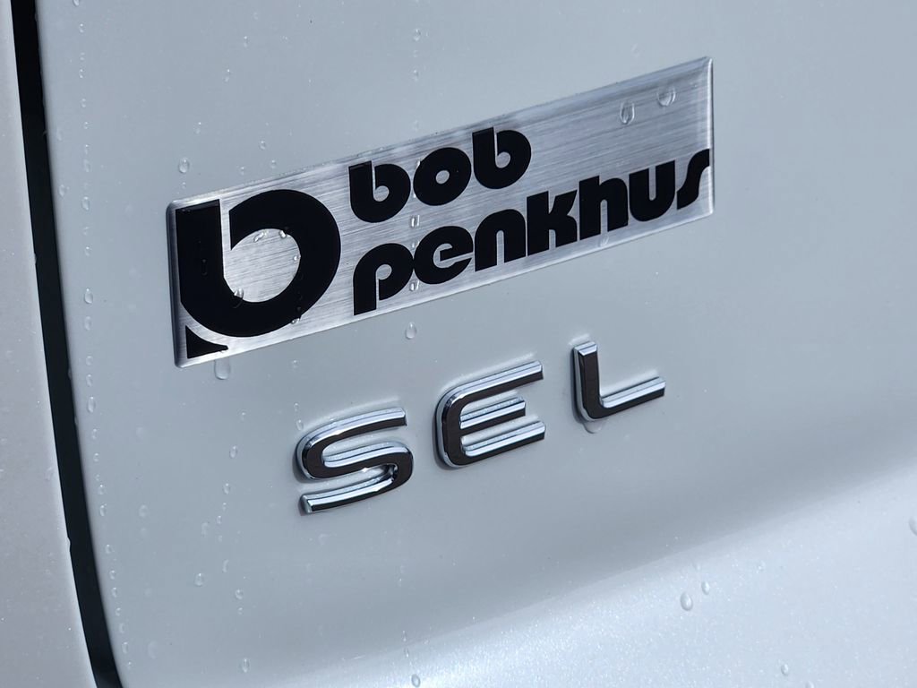 New 2026 Volkswagen Atlas Cross Sport SEL Premium R-Line image 31