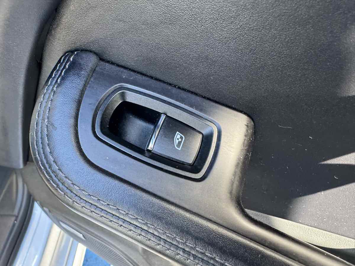 Used 2017 Porsche Macan GTS AWD/4WD image 43