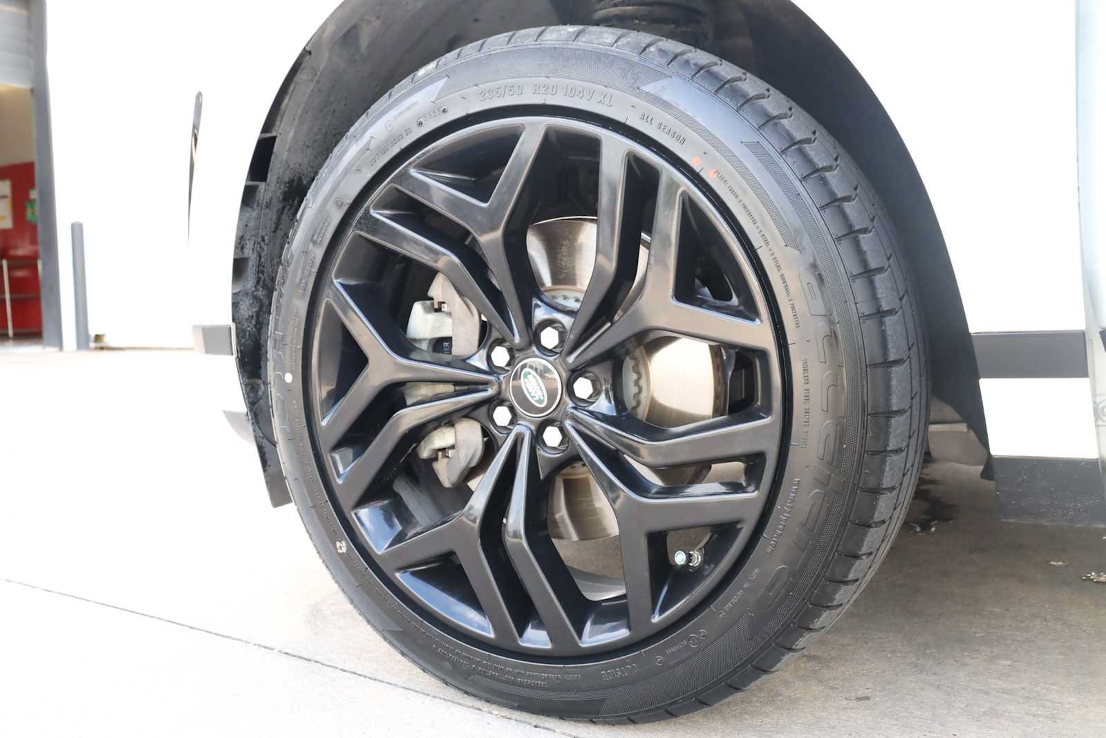 Used 2020 Land Rover Range Rover Evoque SE AWD/4WD image 55