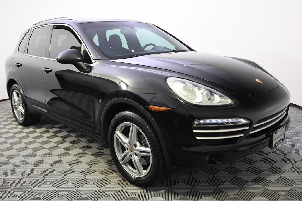 Used 2014 Porsche Cayenne Platinum Edition AWD/4WD image 8