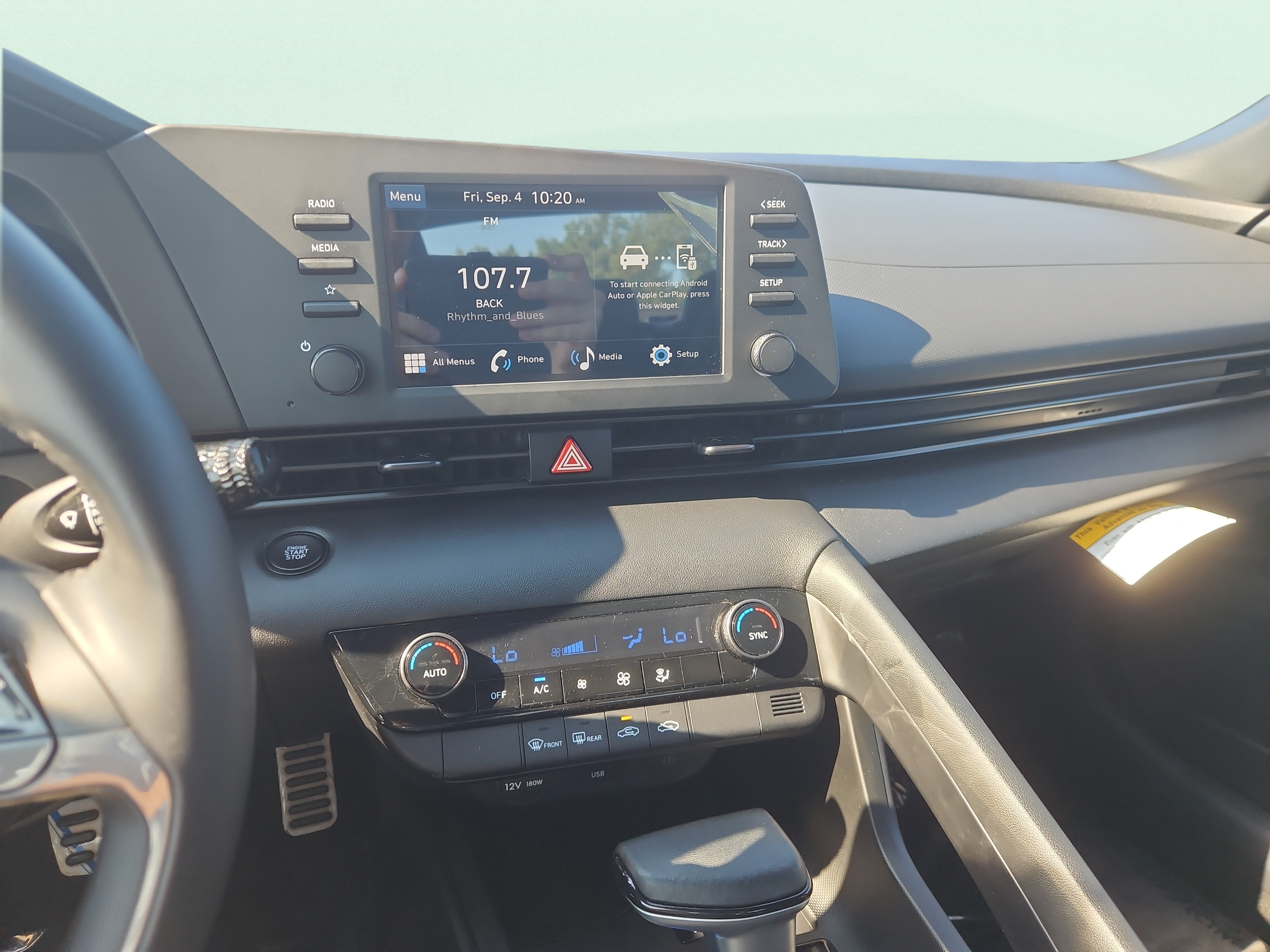 Certified 2025 Hyundai Elantra Sport FWD image 11