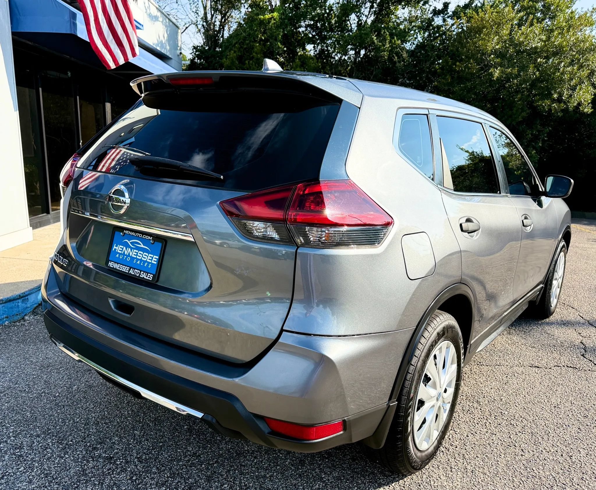 Used 2020 Nissan Rogue S FWD image 22
