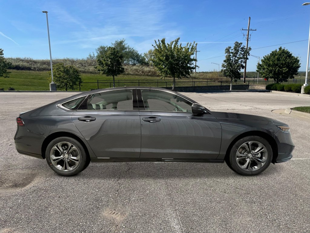 New 2026 Honda Accord EX-L image 9