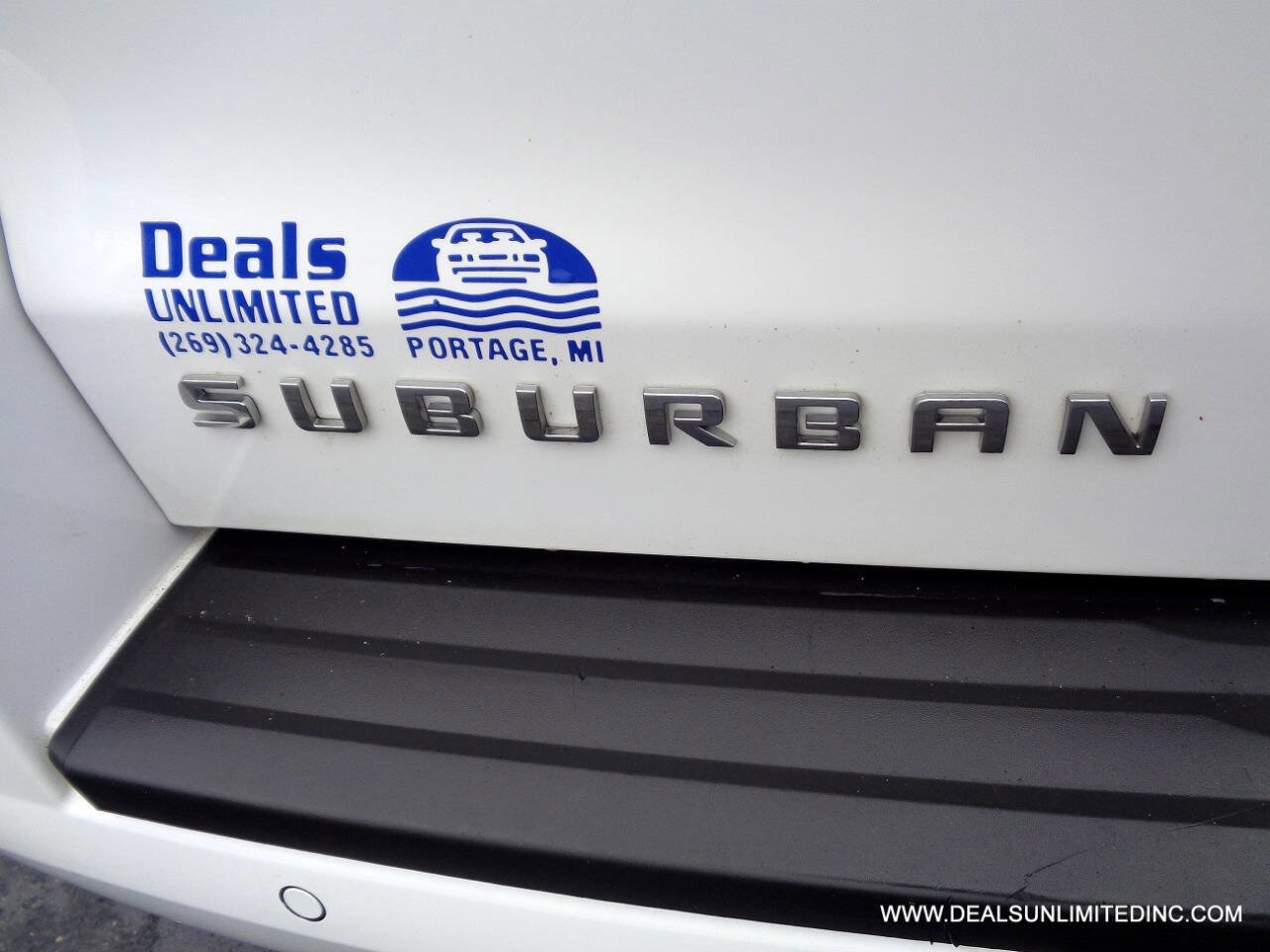 Used 2019 Chevrolet Suburban LT AWD/4WD image 5