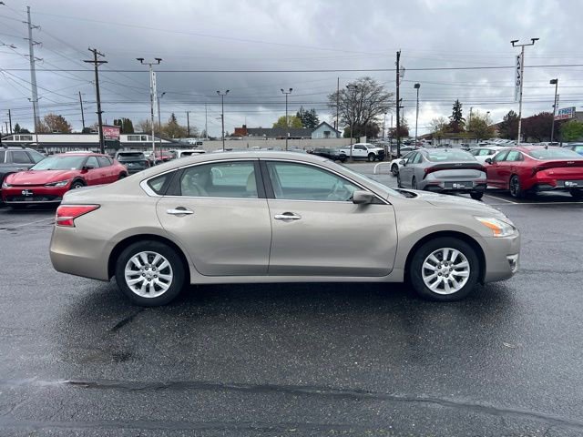 Used 2014 Nissan Altima 2.5 S w/ Display Audio Package image 6
