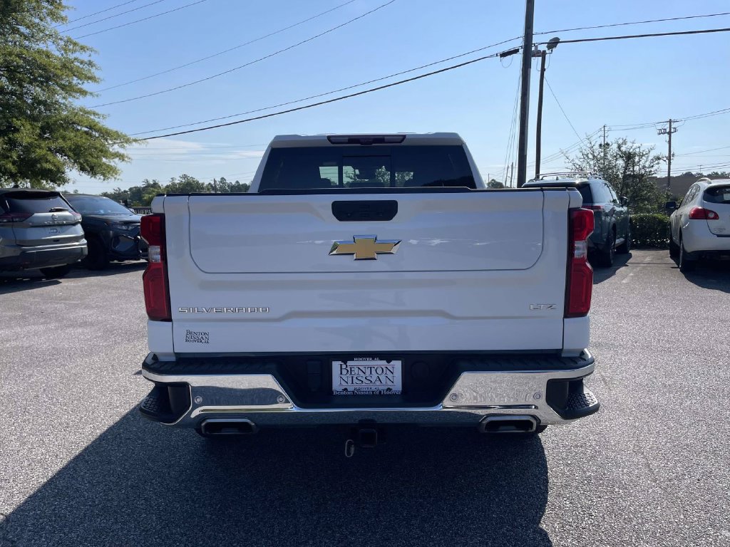 Used 2024 Chevrolet Silverado 1500 LTZ AWD/4WD image 4