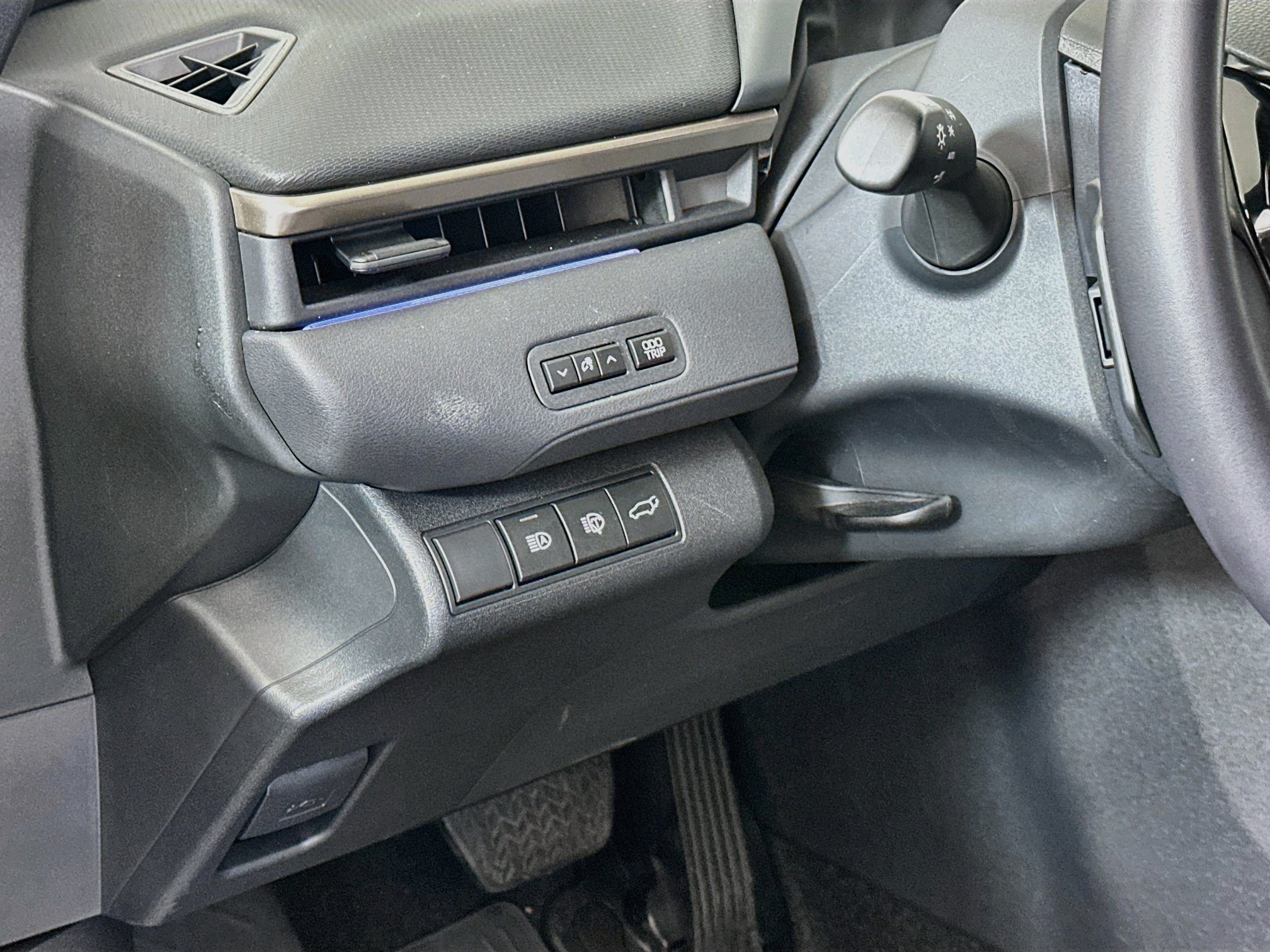 Used 2026 Toyota bZ FWD image 17