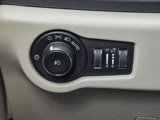 Used 2021 Chrysler Pacifica Touring-L w/ Premium & Safety Sphere Group image 20