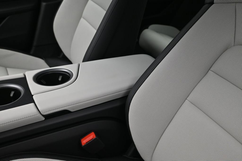 New 2026 Porsche Taycan 4S AWD/4WD image 21