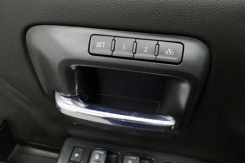 Used 2019 GMC Sierra 2500 SLT w/ Driver Alert Package AWD/4WD image 15