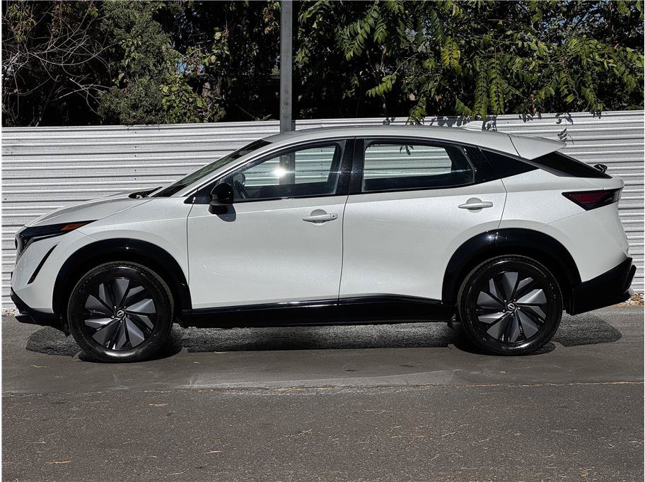 Used 2024 Nissan Ariya AWD image 9