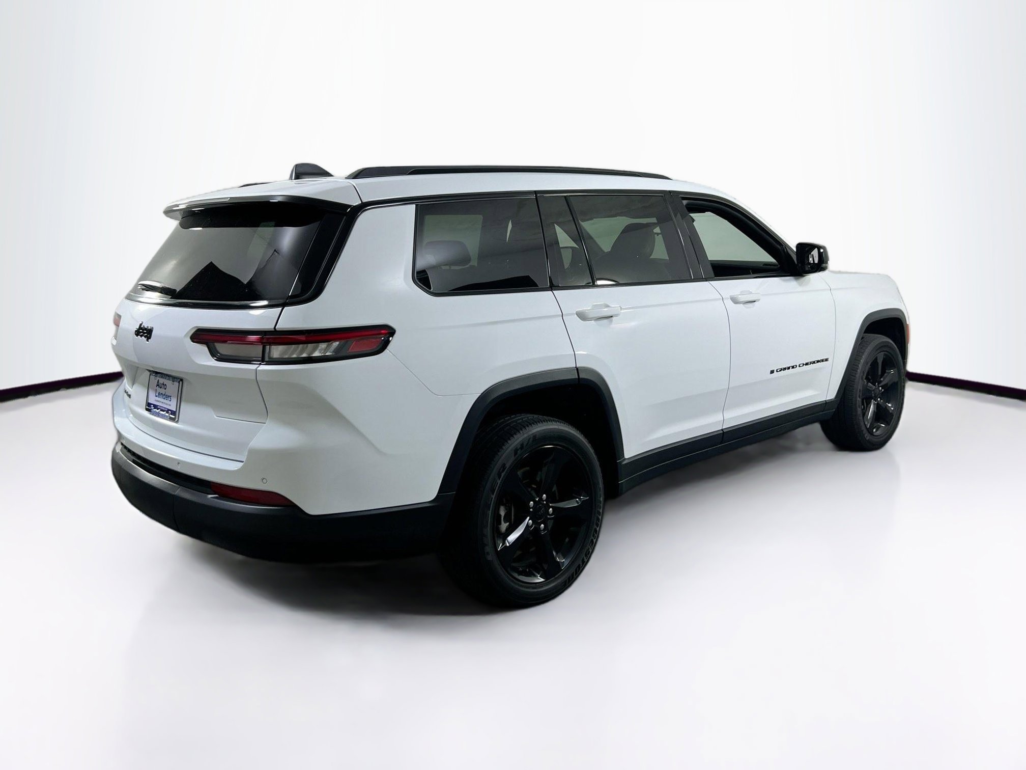 Used 2023 Jeep Grand Cherokee L Laredo AWD/4WD image 5