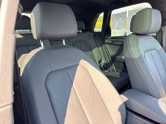 Used 2025 Audi Q3 2.0T Premium image 24