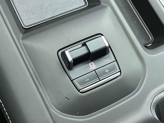 Used 2025 GMC Sierra 2500 Denali Ultimate image 36