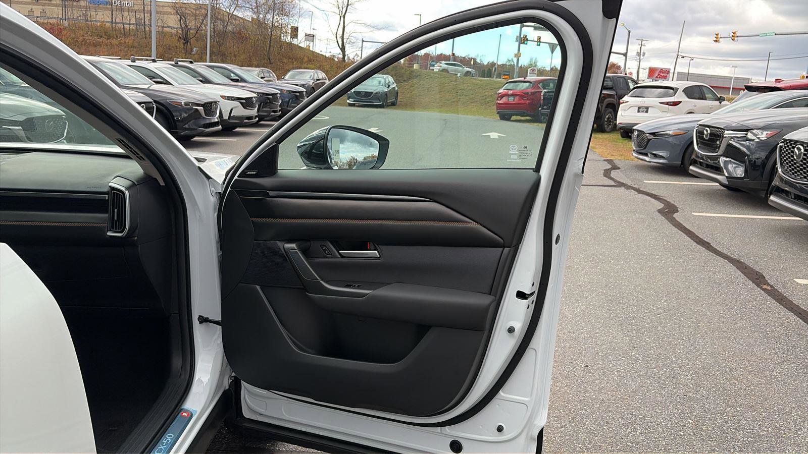 New 2025 MAZDA CX-50 AWD 2.5 Hybrid w/ Weather Package image 35