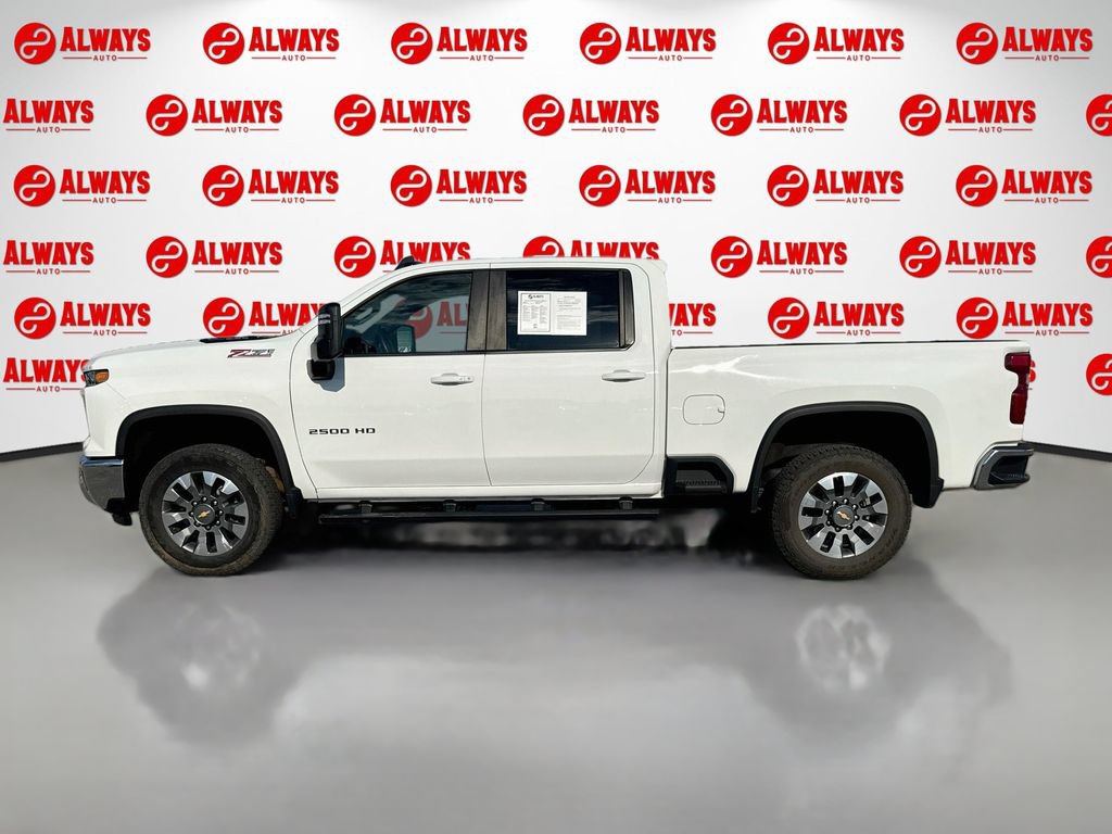 Used 2024 Chevrolet Silverado 2500 LT AWD/4WD image 8