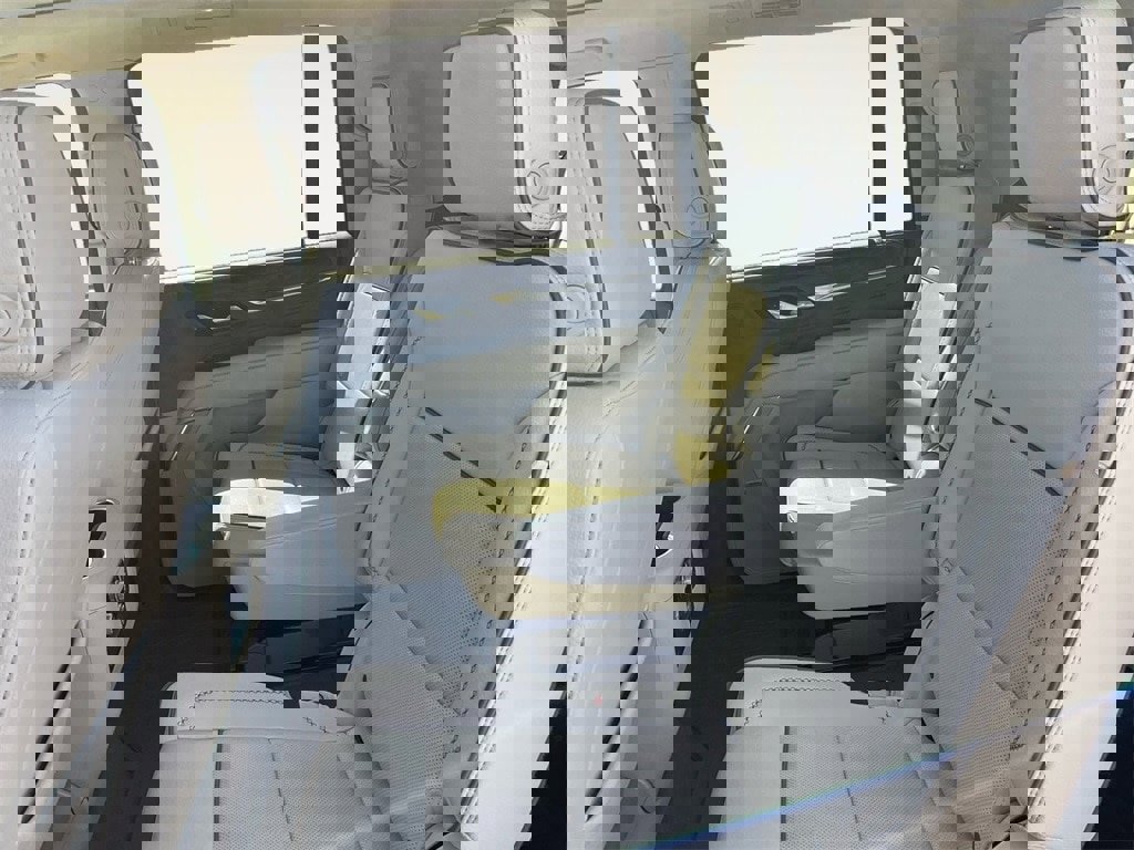 Used 2024 GMC Yukon XL Denali w/ Max Trailering Package image 11