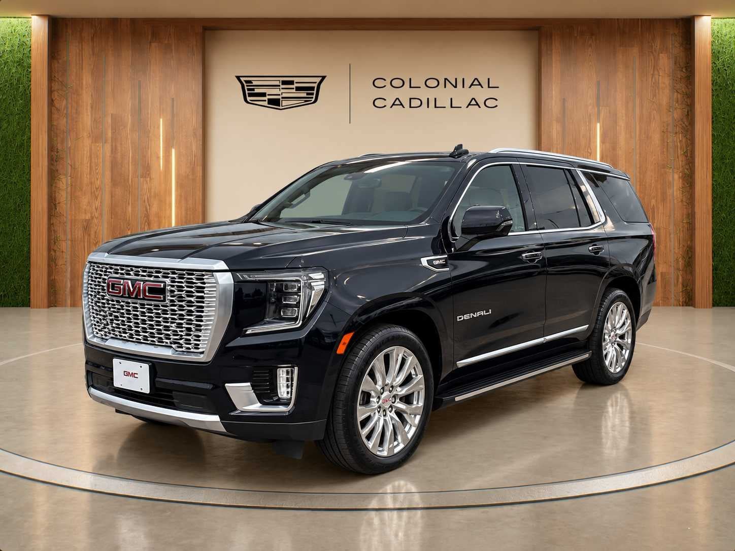 Used 2023 GMC Yukon Denali AWD/4WD image 1