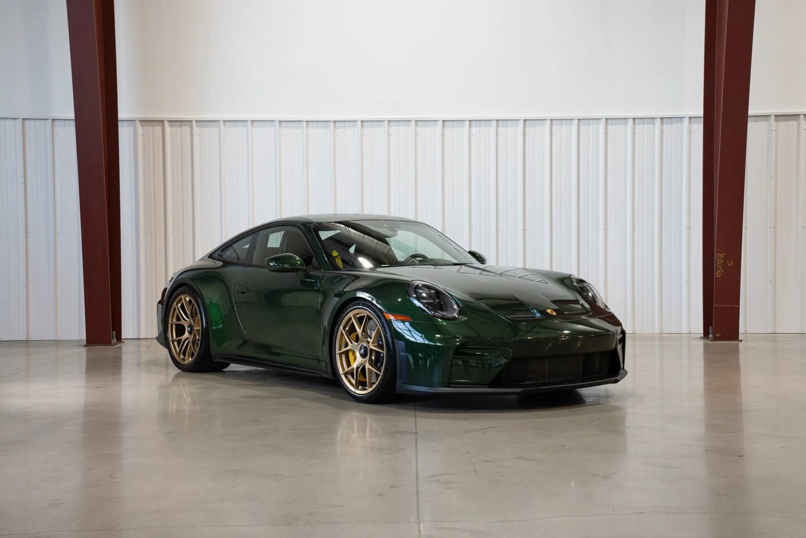 Used 2025 Porsche 911 GT3 RWD image 2