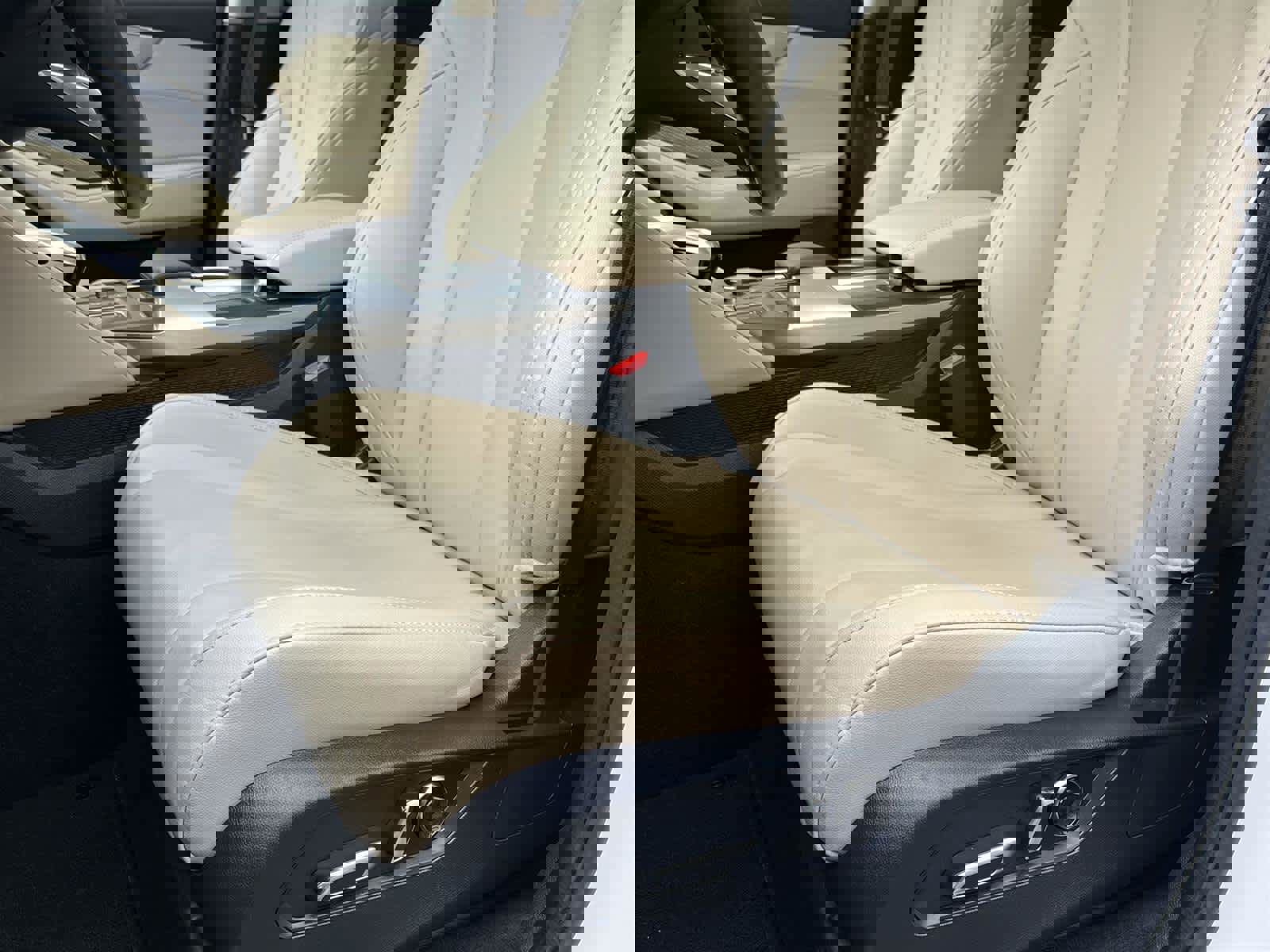 Used 2023 Acura MDX image 12