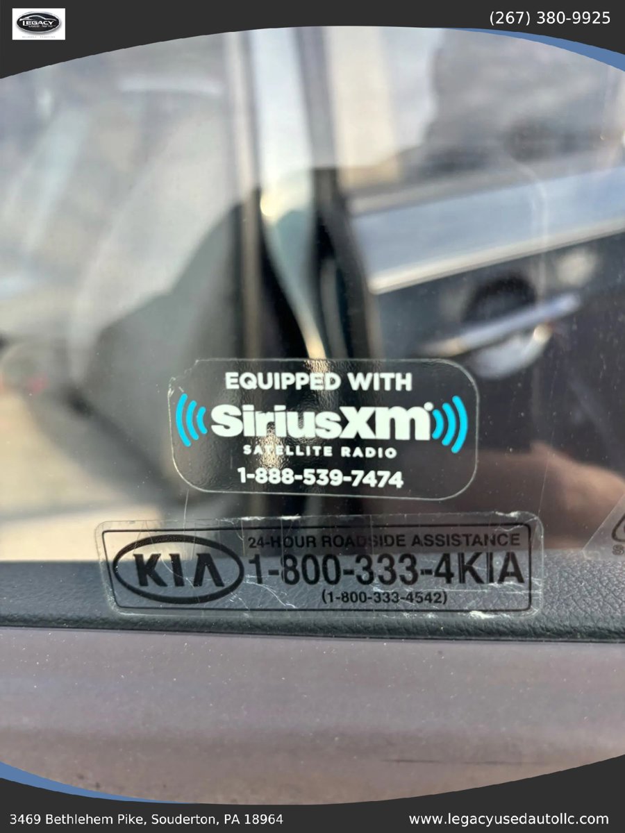 Used 2015 Kia Sedona LX w/ LX Convenience Package image 45