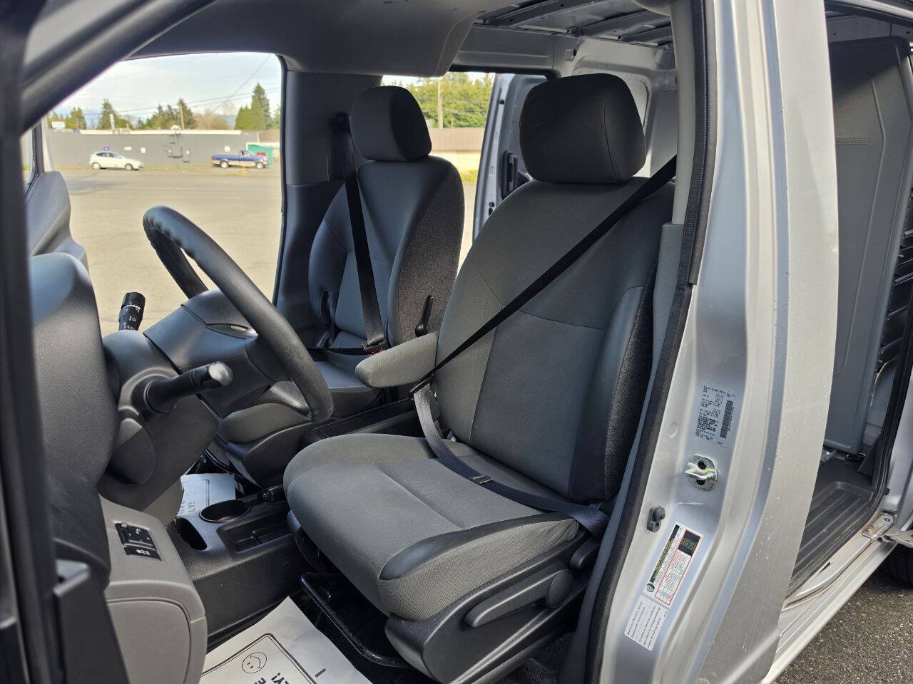 Used 2017 Nissan NV200 SV FWD image 30