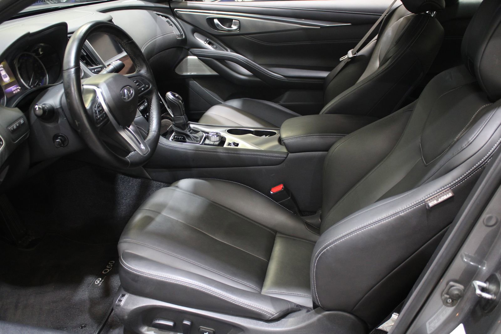 Used 2018 INFINITI Q60 3.0t Luxe w/ Sensory Package 3.0T Luxe image 18
