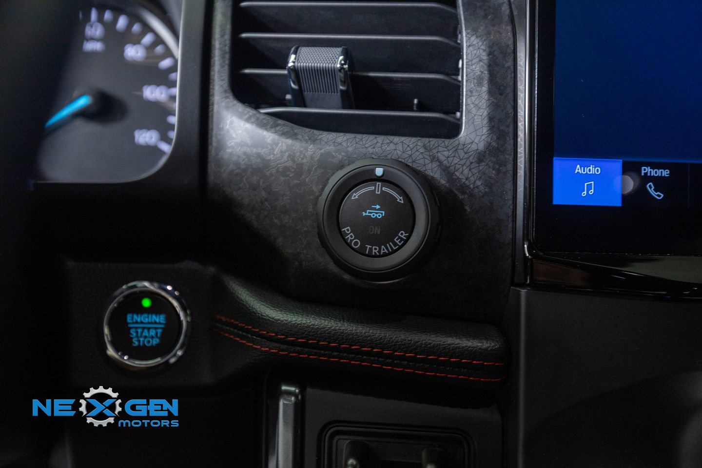 Used 2024 Ford Expedition Max Limited image 17