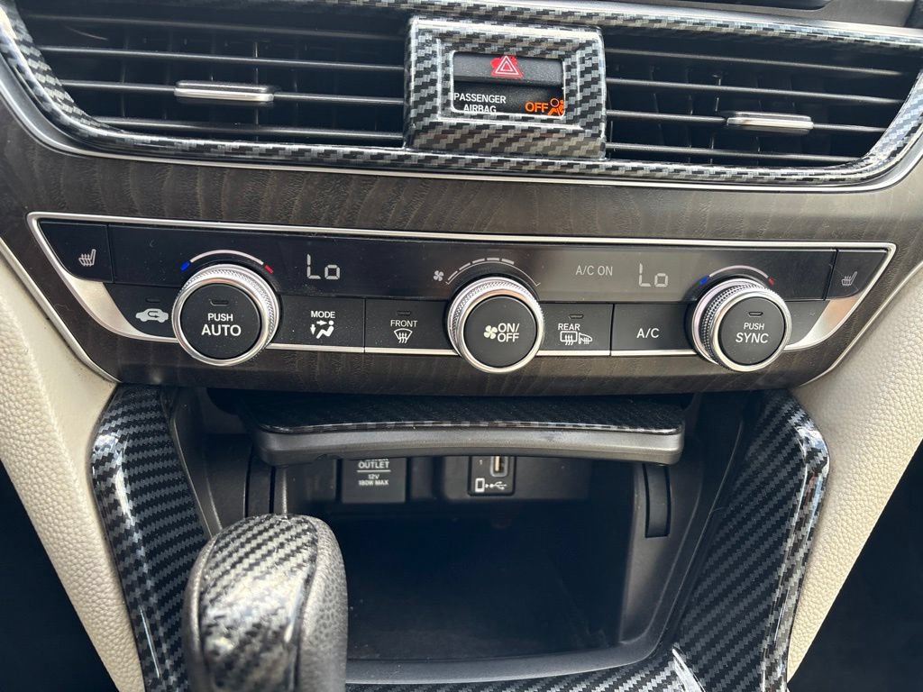 Used 2018 Honda Accord EX image 22