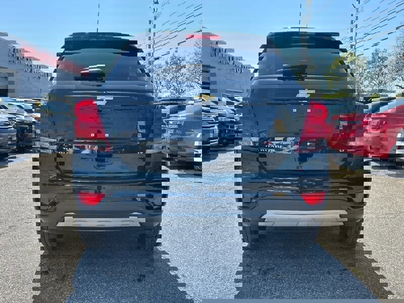 Used 2018 Chevrolet Trax LT w/ LT Convenience Package image 5