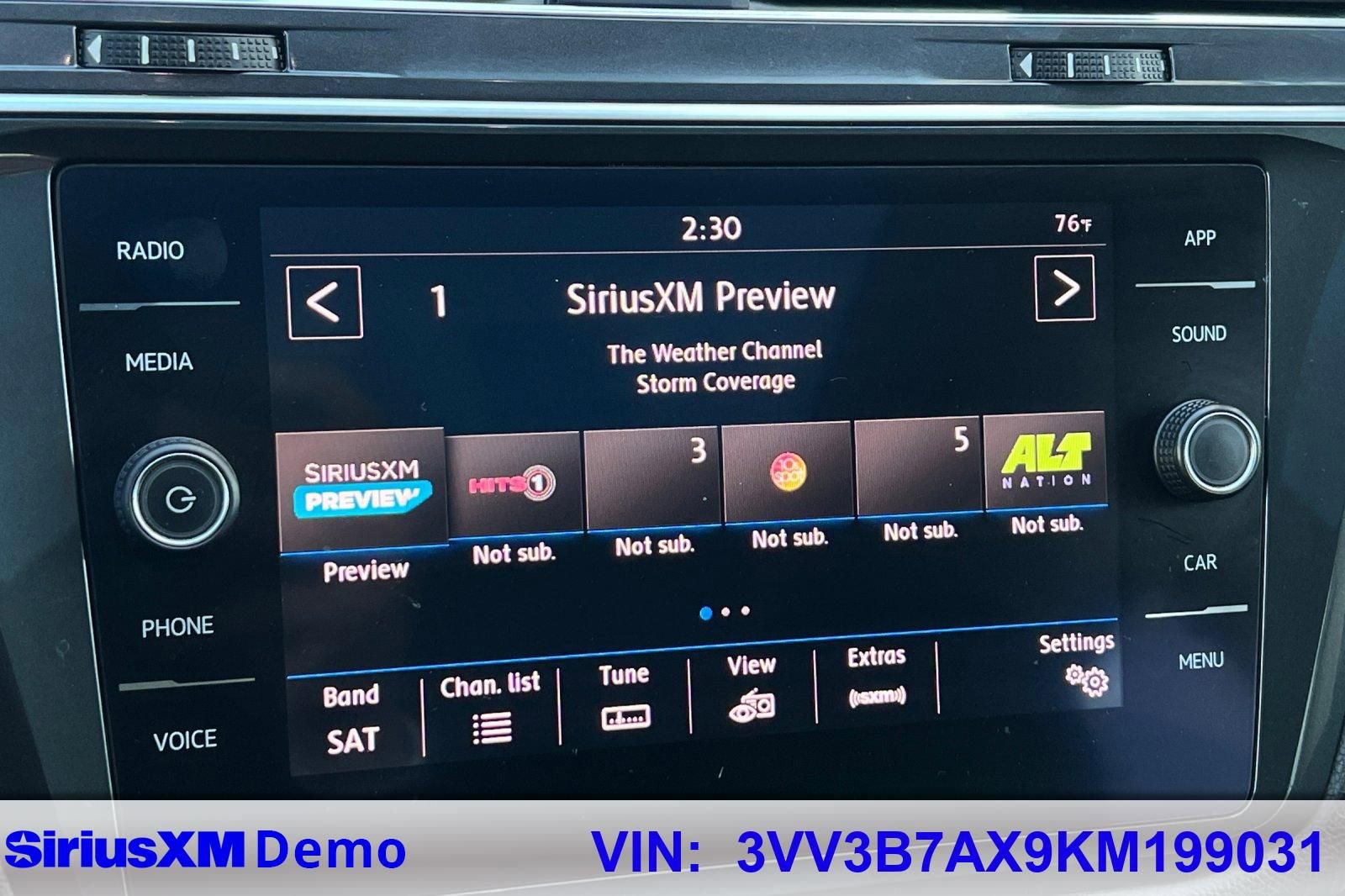 Used 2019 Volkswagen Tiguan SE w/ Panoramic Sunroof Package image 29