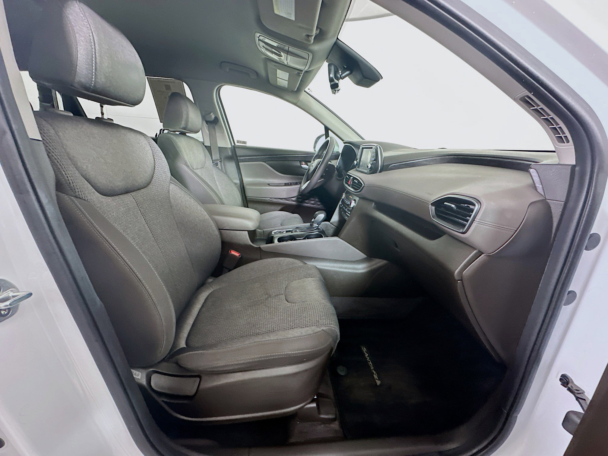 Used 2019 Hyundai Santa Fe SEL image 29