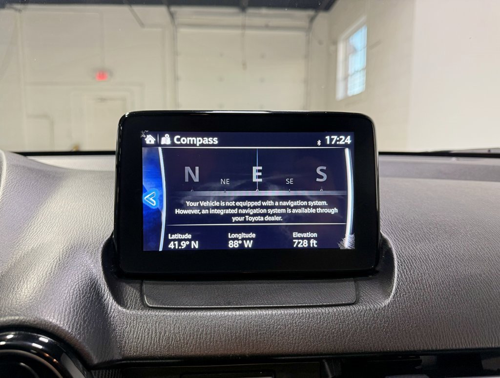 Used 2020 Toyota Yaris LE image 13