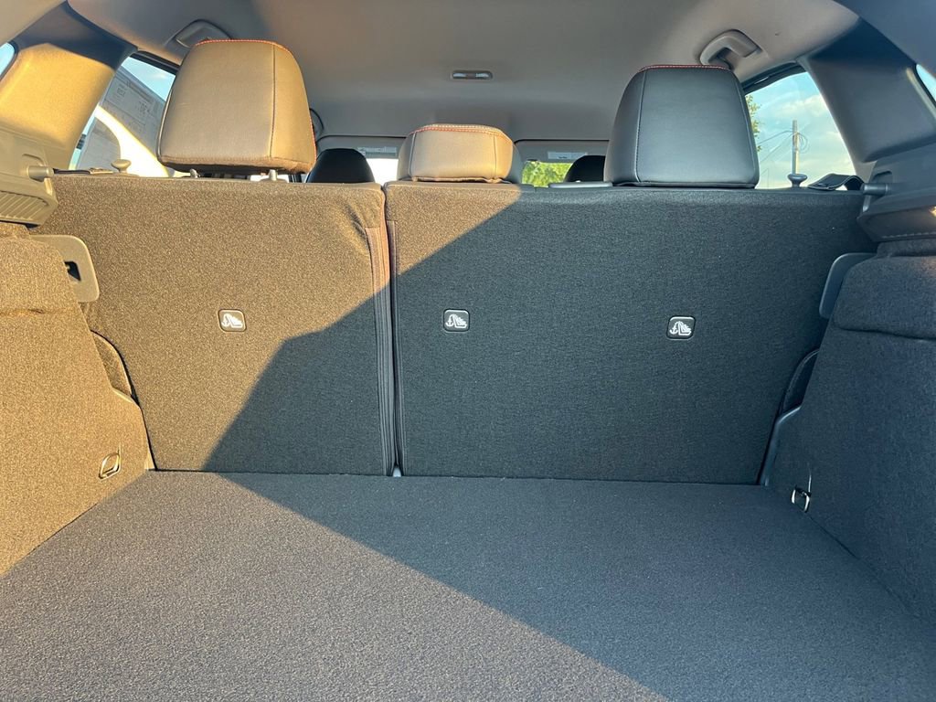 New 2026 Nissan Kicks SR w/ Cold Weather Package image 11