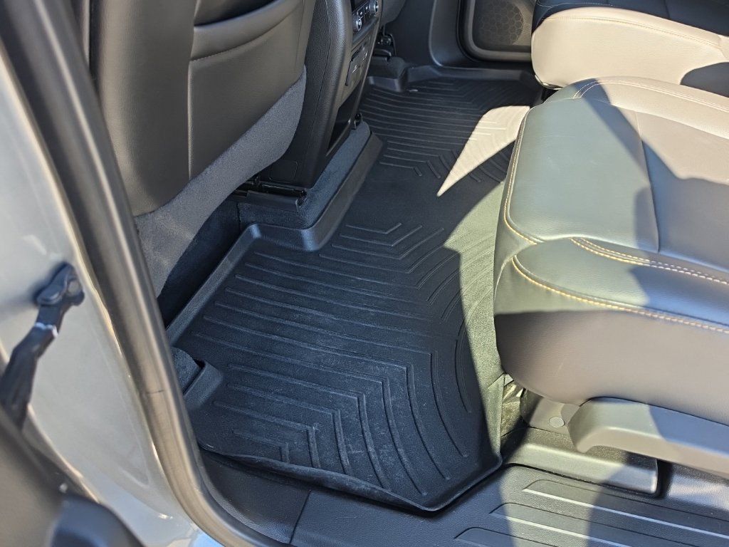 Used 2021 Chevrolet Traverse RS FWD image 21