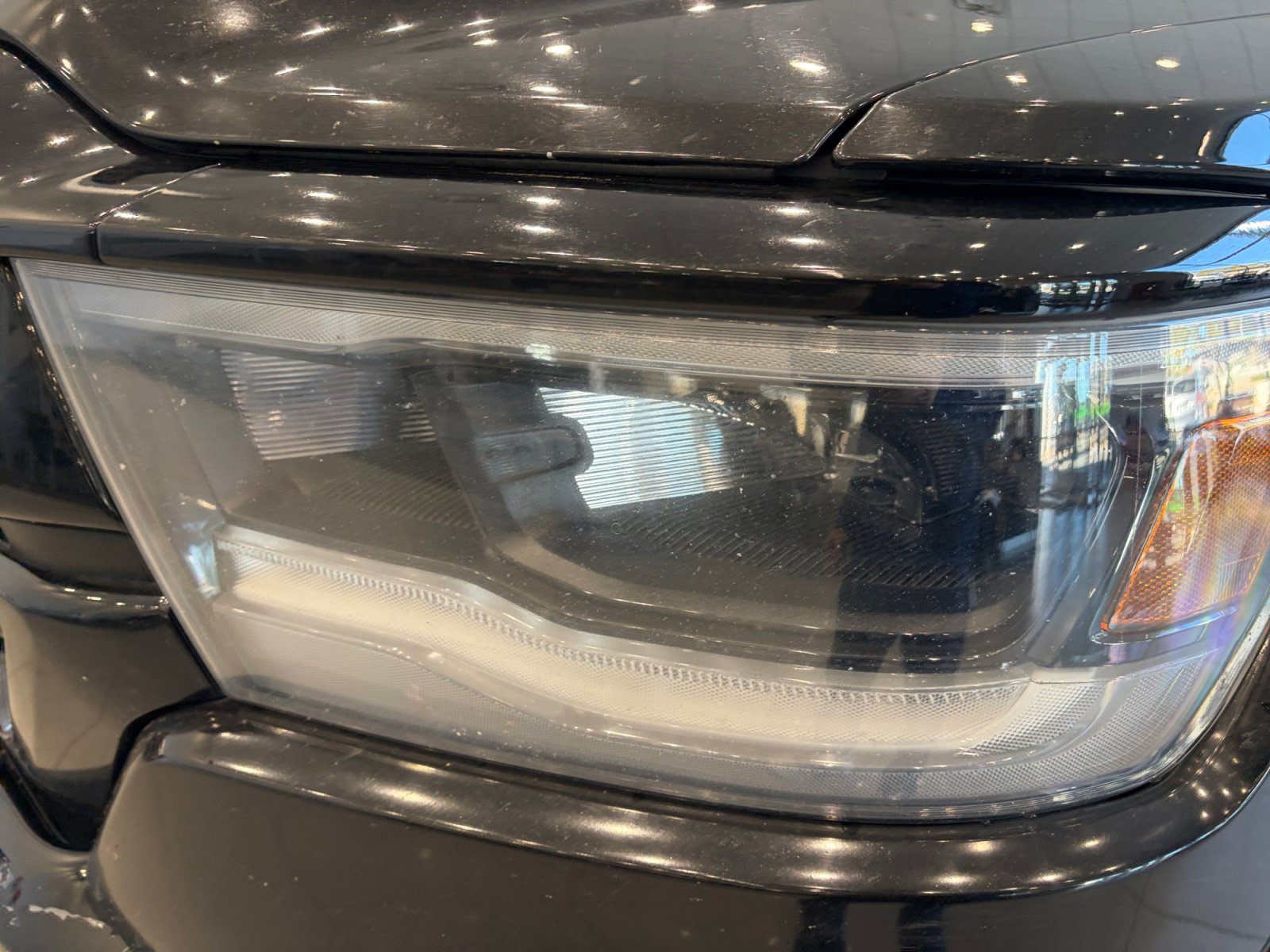 Used 2020 RAM 1500 Laramie AWD/4WD image 9