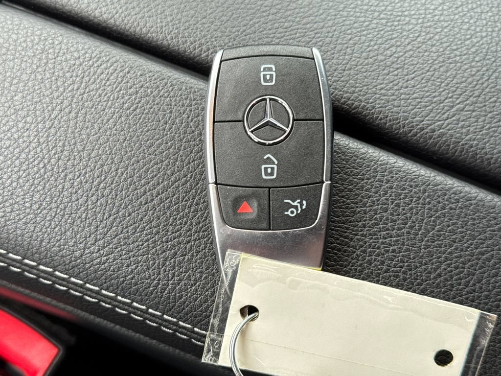 Used 2023 Mercedes-Benz GLB 250 4MATIC image 42