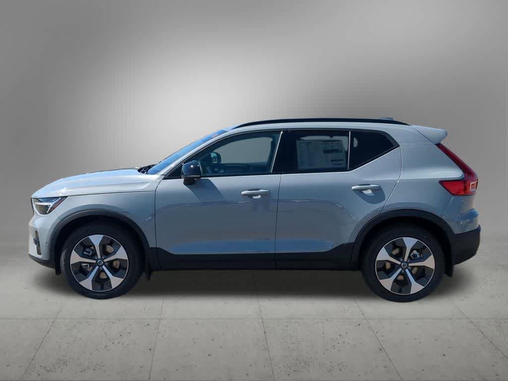 New 2026 Volvo XC40 B5 Plus w/ Protection Package Premier AWD/4WD image 3
