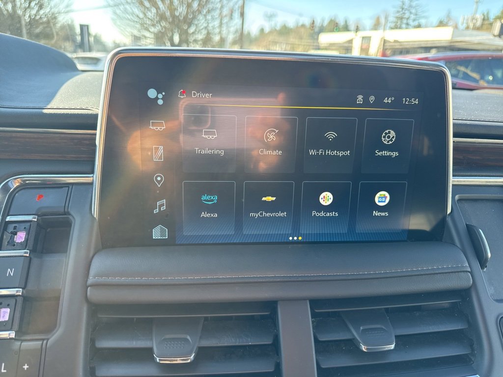 Used 2024 Chevrolet Suburban High Country image 5