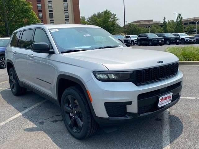 New 2025 Jeep Grand Cherokee L Altitude image 2